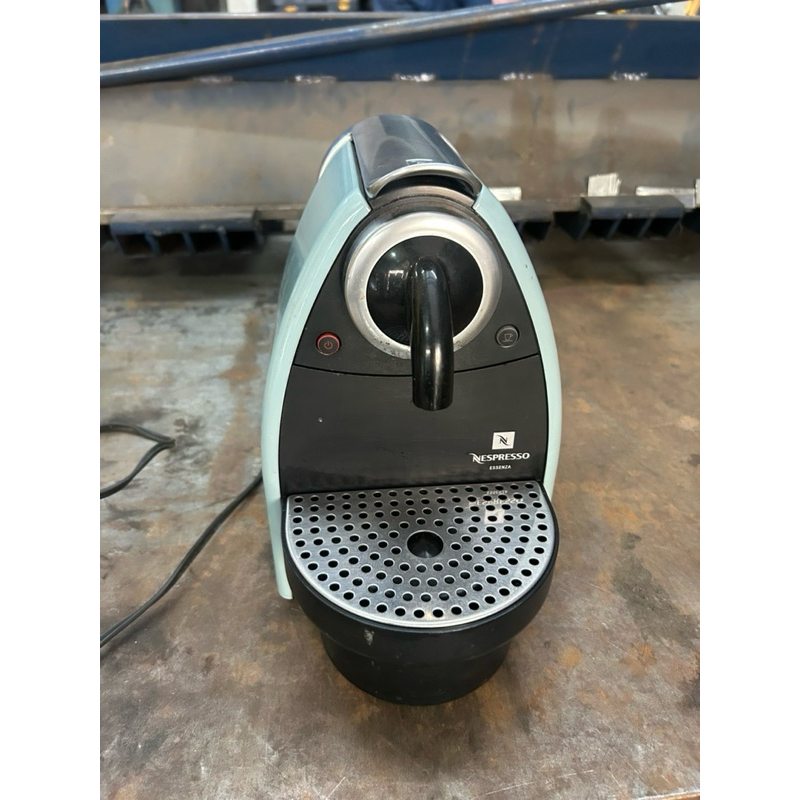 CAFETEIRA NESPRESSO PARA CONSERTO NÃO LIGA MODELO C90