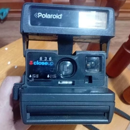 Antiga câmera instantânea 636 closeup para colecionadores