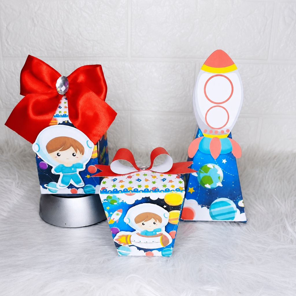 Kit Festa Astronauta Personalizada /Lembrancinha de Festa/caixas personalizadas /Aniversário