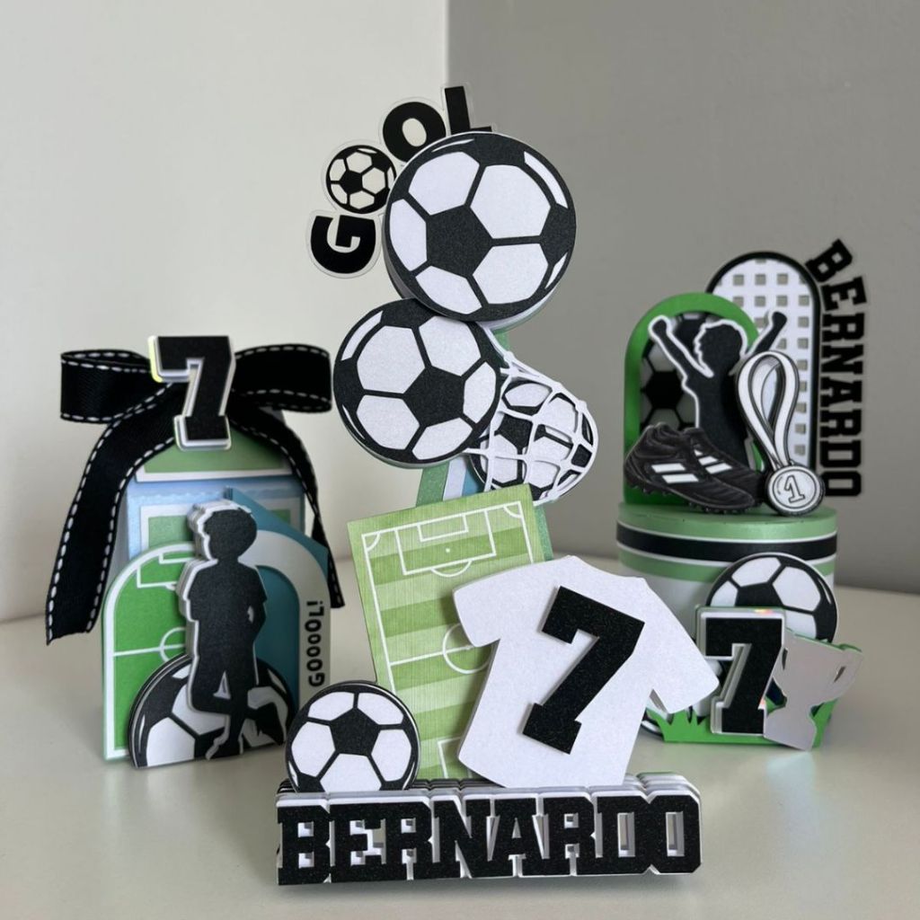 Kit de Personalizados Futebol com 9 unidades| Lembrancinha futebol infantil | Personalizados cenário | Festa futebol