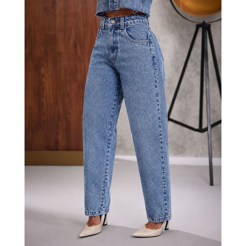 Calça Barrel Jeans Feminino Sem Lycra, Cintura Alta Detalhe Barra Tradicional, Revesst Jeans