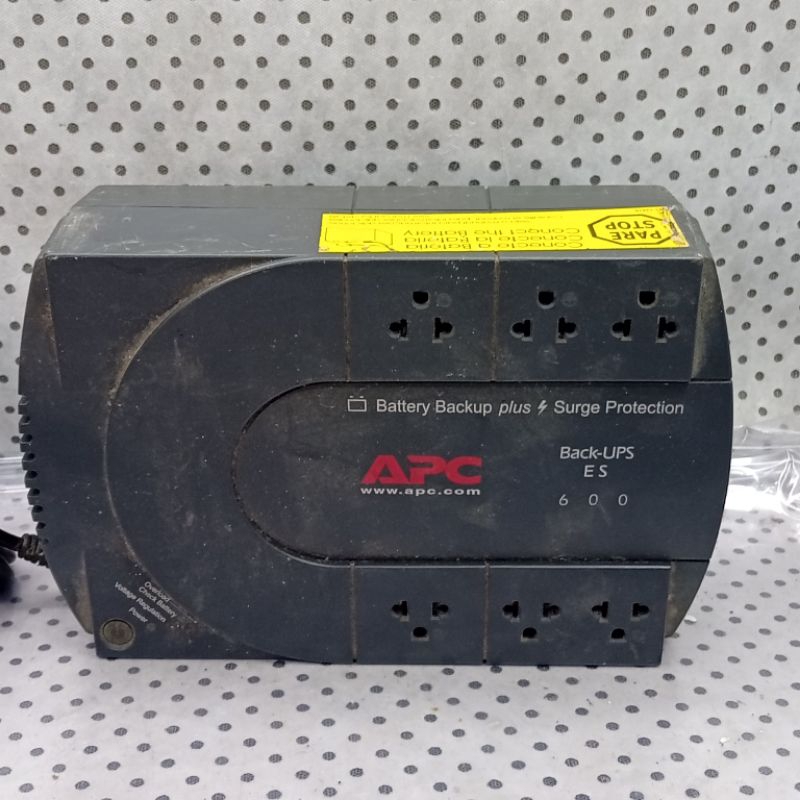 Defeito: No-break APC es600