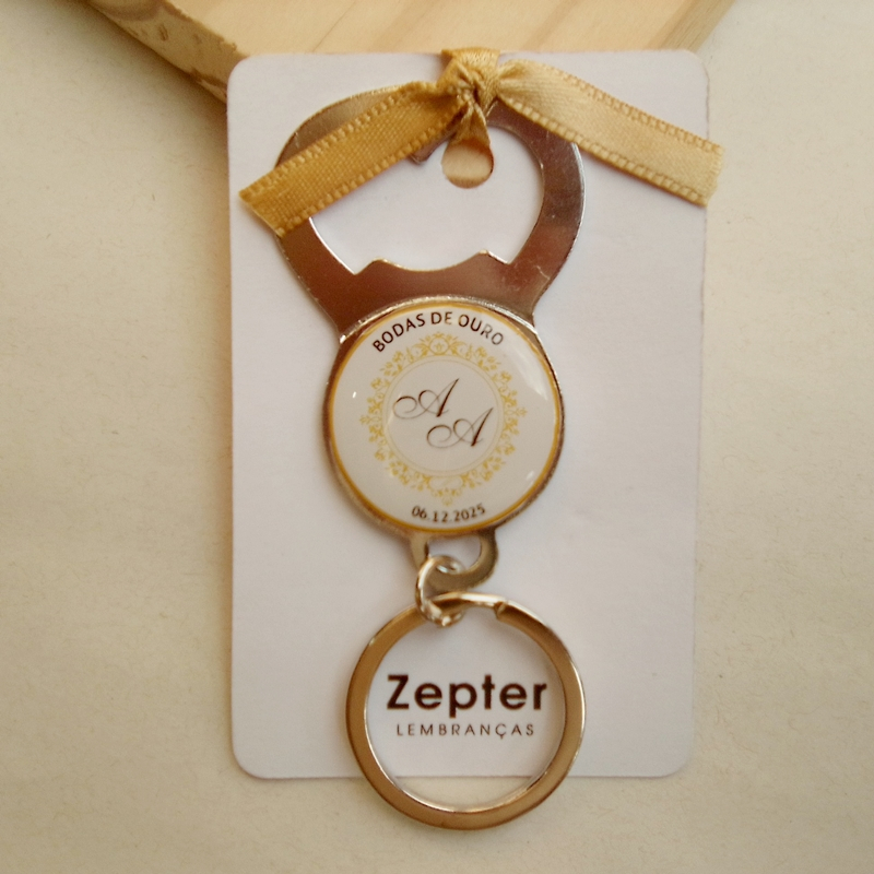 20 Chaveiros ou Abridores com Ímã Lembrancinha de Bodas de Ouro Casamento Personalizado