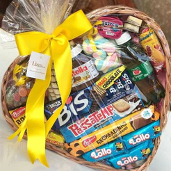 5 Cestas Coração Com Alça Para Presente Dias Das Mães e Namorados Chocolates Café da Manhã