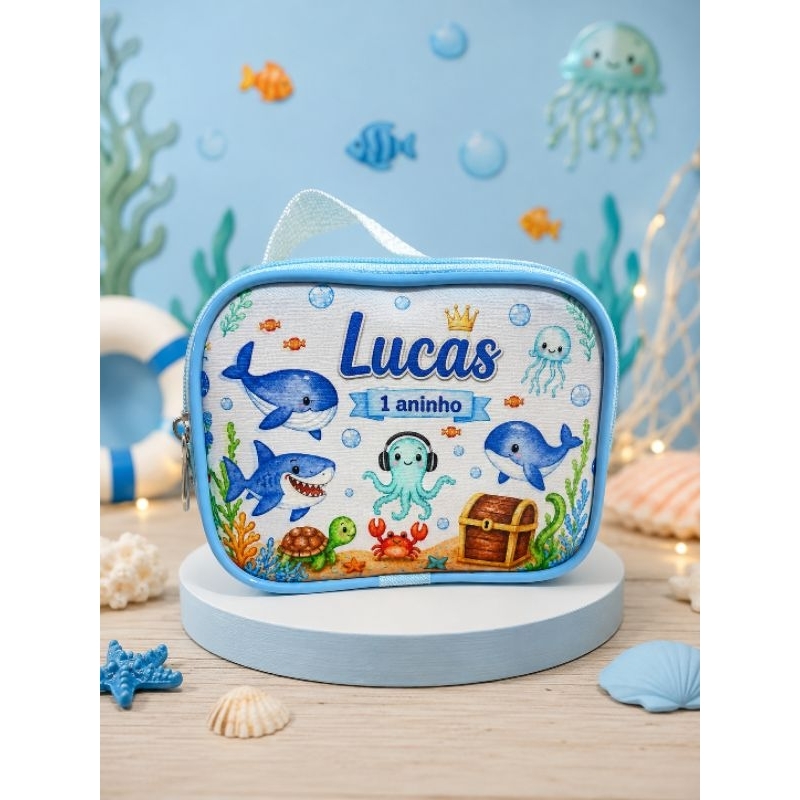 Necessaire Personalizada 20x20x8 | Lembrancinha Aniversário Infantil | Bolsa Personalizada com Nome e Idade