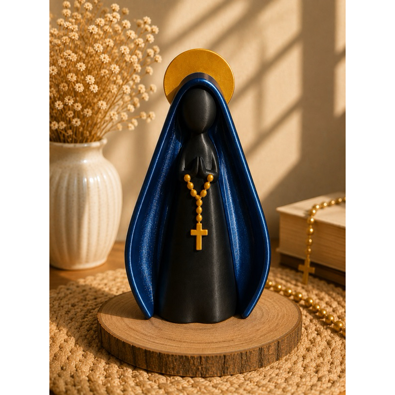 Nossa Senhora 16cm com Terço – Imagem Religiosa em Impressão 3D para Decoração e Presente