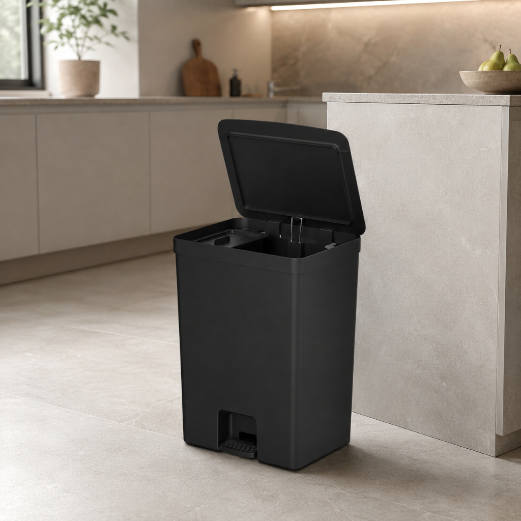 Lixeira De Pedal Trium 46 Litros Com Cesto Removível 4 Litros Bancada - OU