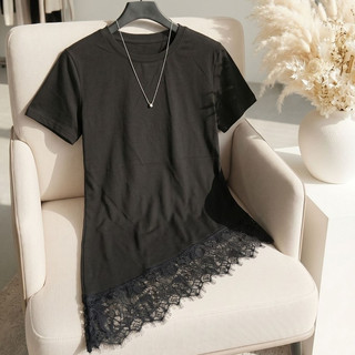 Camiseta Feminina com Barra em Renda Manga Curta Gola Redonda Blusa Casual Confortável Elegante Moda Feminina