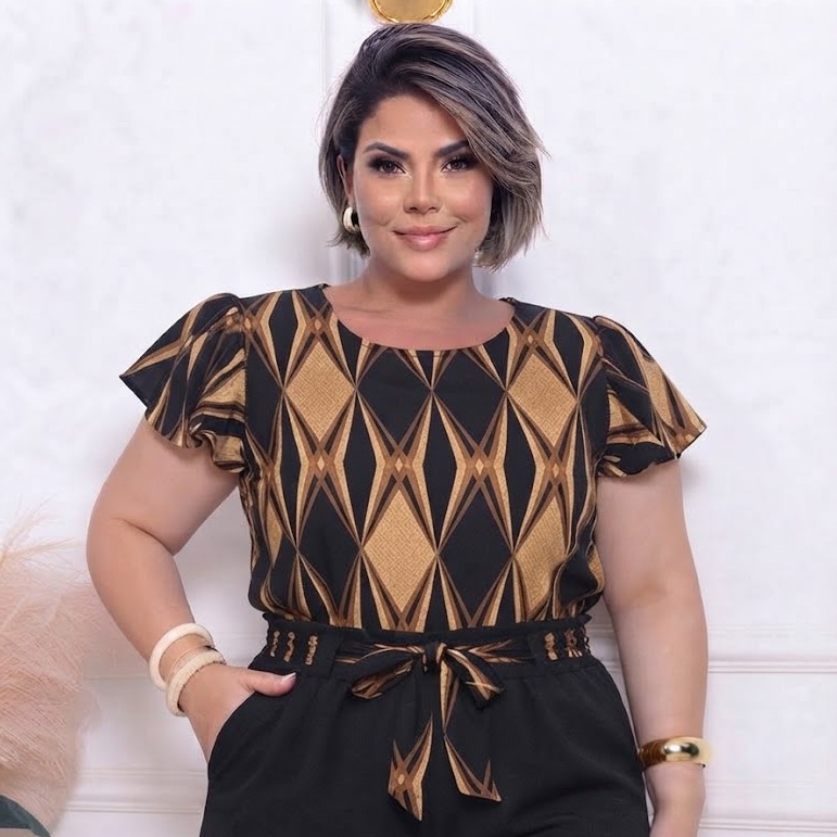 Conjunto Feminino Plus Size Blusa Manguinha Estampada  Shorts com Amarração Bolsos Frontais Cintura Alta Confortável -43