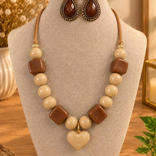 Colar feminino coração resina dado regulavel