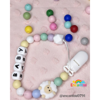 Prendedor de chupeta e mordedor  personalizado em silicone atóxico, livre de BPA em Oferta na Shopee