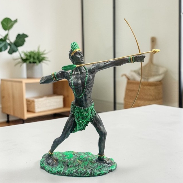 Oxóssi Orixá Escultura Em Resina Imagem Umbanda Candomblé 28cm Verde