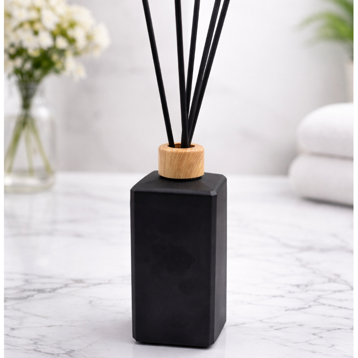 Difusor de Ambiente em Vidro Square Preto Fosco 250ml + Tampa + Varetas