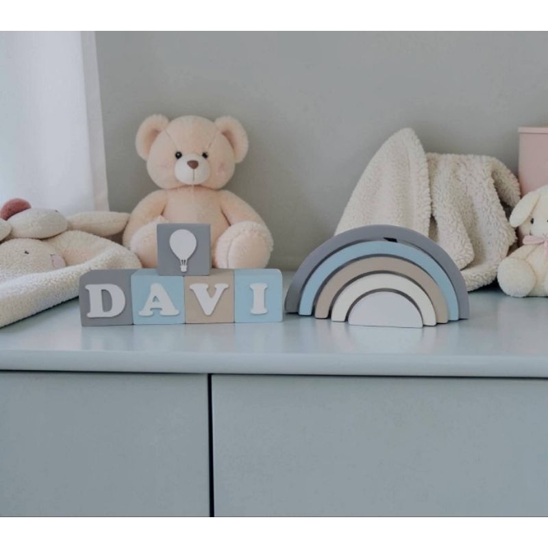 Decoração + cubos enfeite infantil tons cinza, azul, bege e off white adorno de quarto e festa mdf