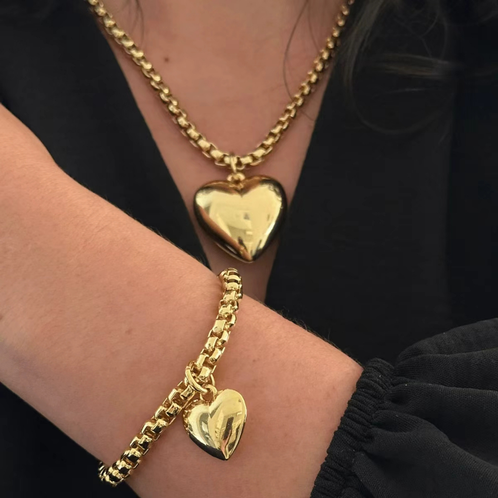 Gargantilha Coração Duplo Cravejado Zircônia Ouro 18K Semijoia