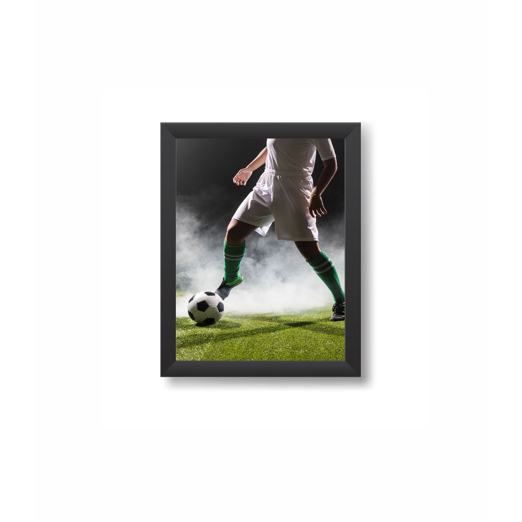 Quadro Decorativo Futebol Bola Chuteira  Jogadores Decoração Esporte Moldura 20x30cm Madeira Vidro Cor Preta