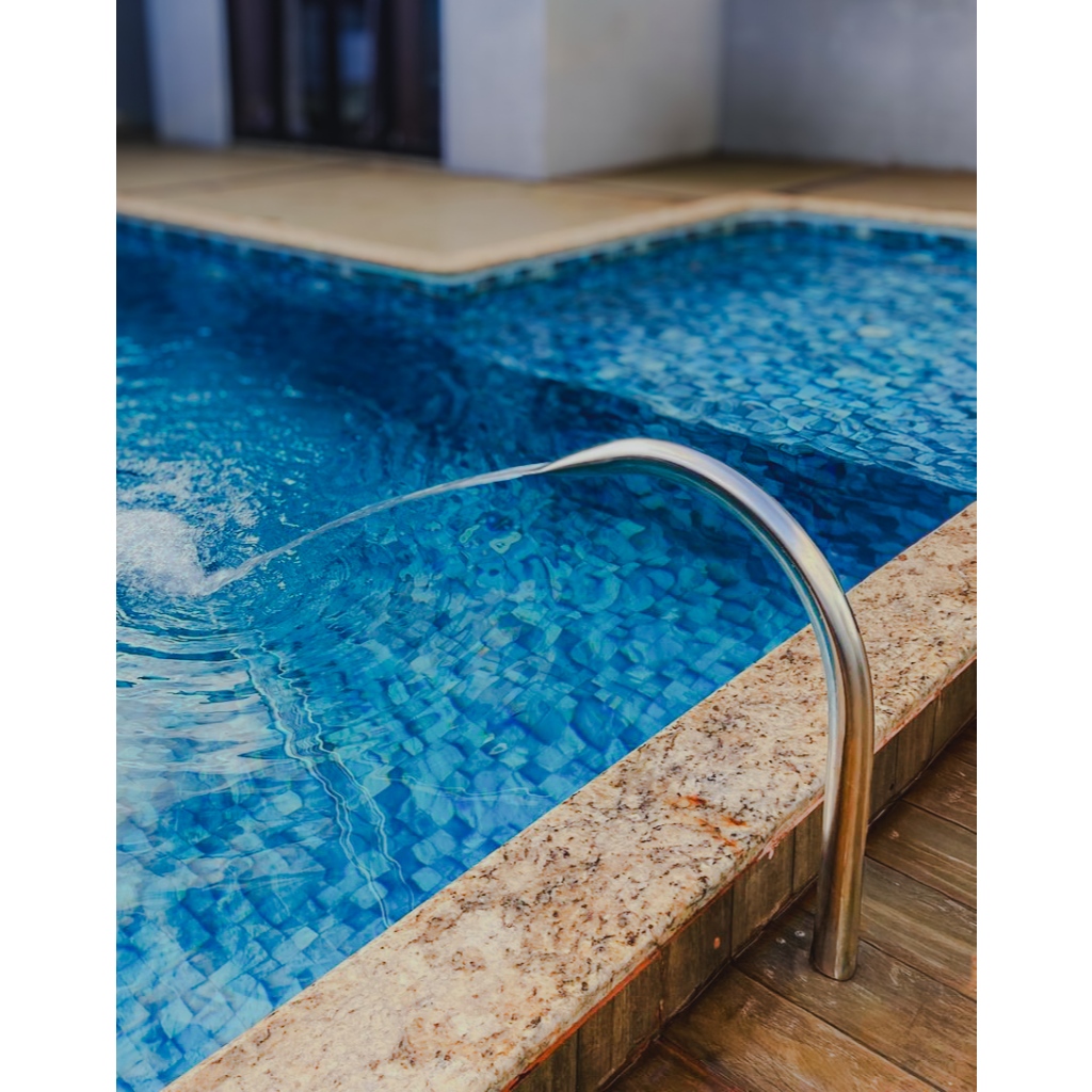 Cascata Inox Piscina 45cm Bico de Pato Mini Aço Inox Fácil Instalação