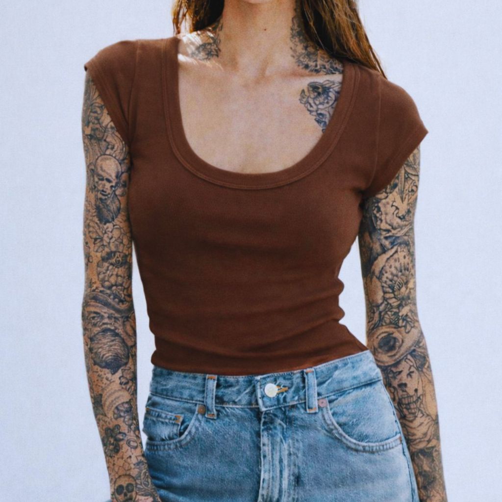 Blusa Feminina Estilosa Decote Look Casual Manga Curta - TOP 1