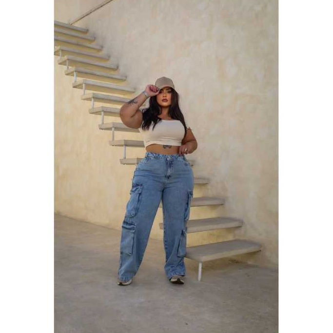 Wide Leg Jeans Cargo Com 4 Bolsos Plus Size Essencial Plus Size