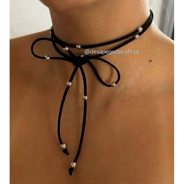Colar feminino camurça country courinho de amarrar lançamento boiadeira Ana C tendência acessórios Chocker com bolinhas
