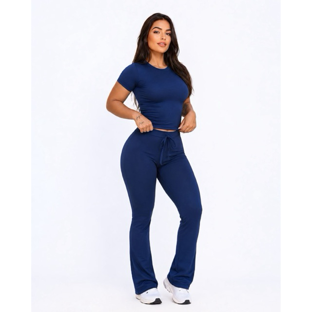 Conjunto Flaire Baby Tee e Legging Flaire suplex Fitness Academia