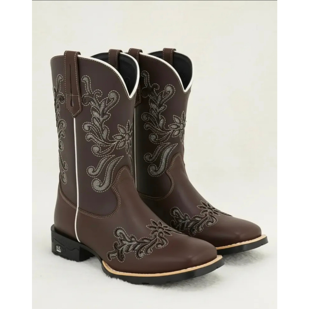 Bota Texana Moda Western Modelo Country Feminino Bico Quadrado Detalhe Corte Laser e Glitter Vaquejada Cavalgada Peão