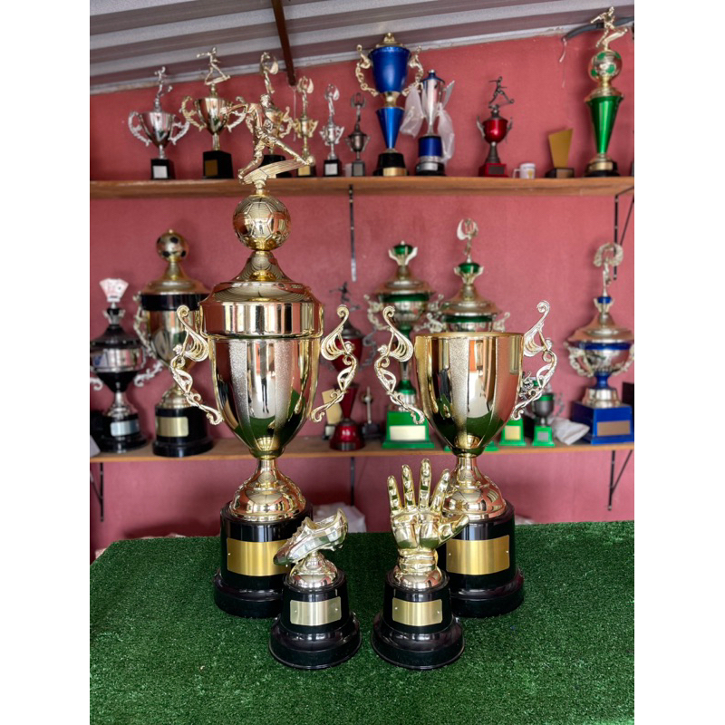 troféus para futebol - campeão 1.15 metro , vice 68 cm - 2 Trofeus destaques