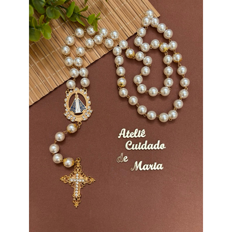 Terço Nossa Senhora Aparecida Dourado Pérola 10mm Com Strass Católico Artesanal Rosário Oração Devoção