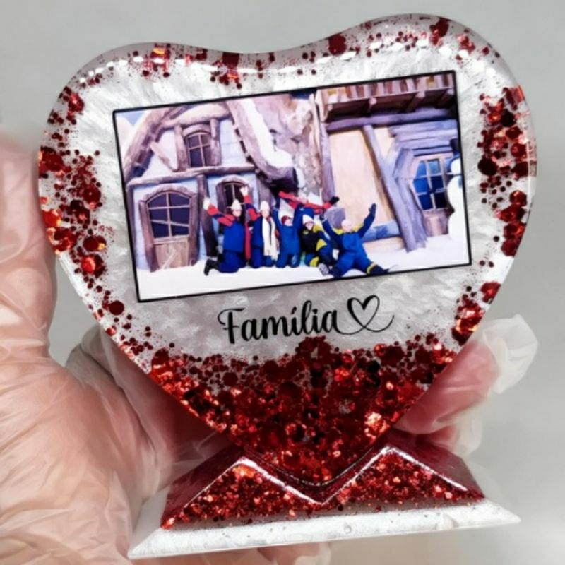 Porta Retrato em Resina Personalizado Coração com Foto | Presente para Família, Casal e Amigos.