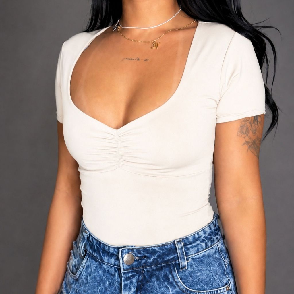 BODY FEMININO MANGA CURTA DECOTE V FRANZIDO JUSTO DRAPEADO SENSUAL PROMOÇÃO