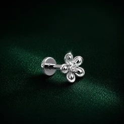 Piercing de Pino Flor em Prata 925 Delicado e Feminino