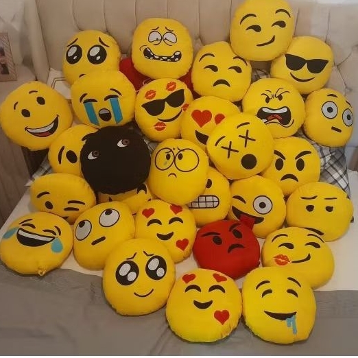 almofada emoji escolha a sua preferida 25cm