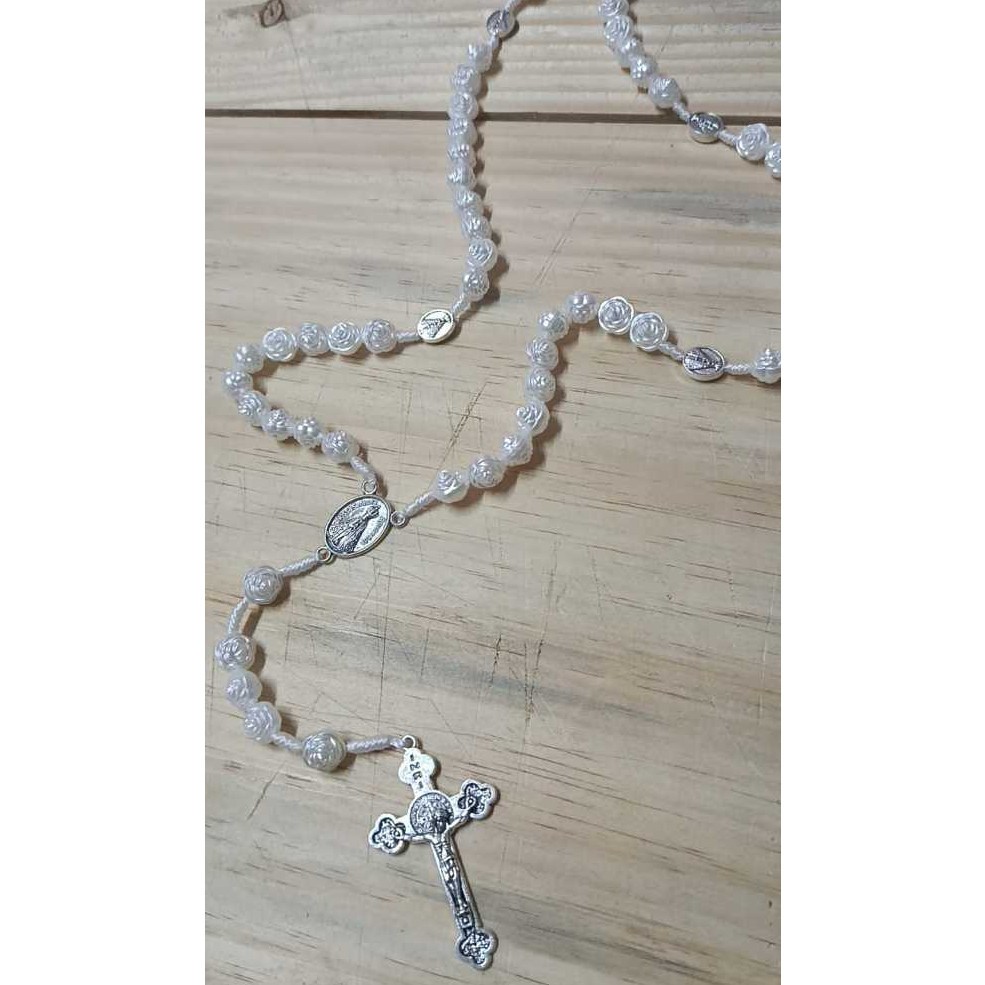 Terço em Formato de Rosas Nossa Senhora Aparecida Devocional Fé Espiritualidade Oração