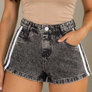 Short Jeans Feminino Cintura Alta com Faixas Laterais | Estiloso e Confortável