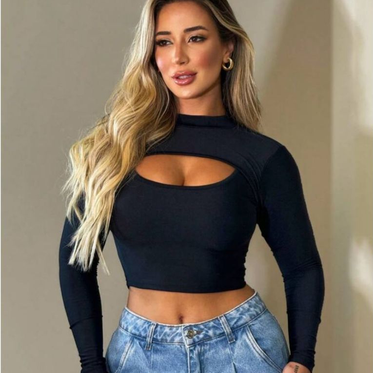 Blusa Cropped Feminino Manga Longa com decote no busto malha canelada gola alta Promoção