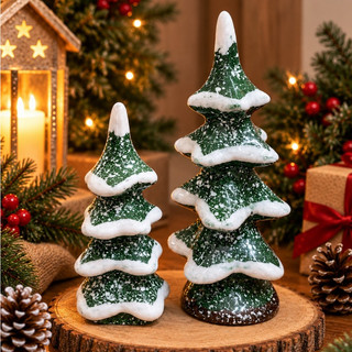 Kit 2 Árvores de Natal Cerâmica Verde e Branca Decorativa Enfeite Natal