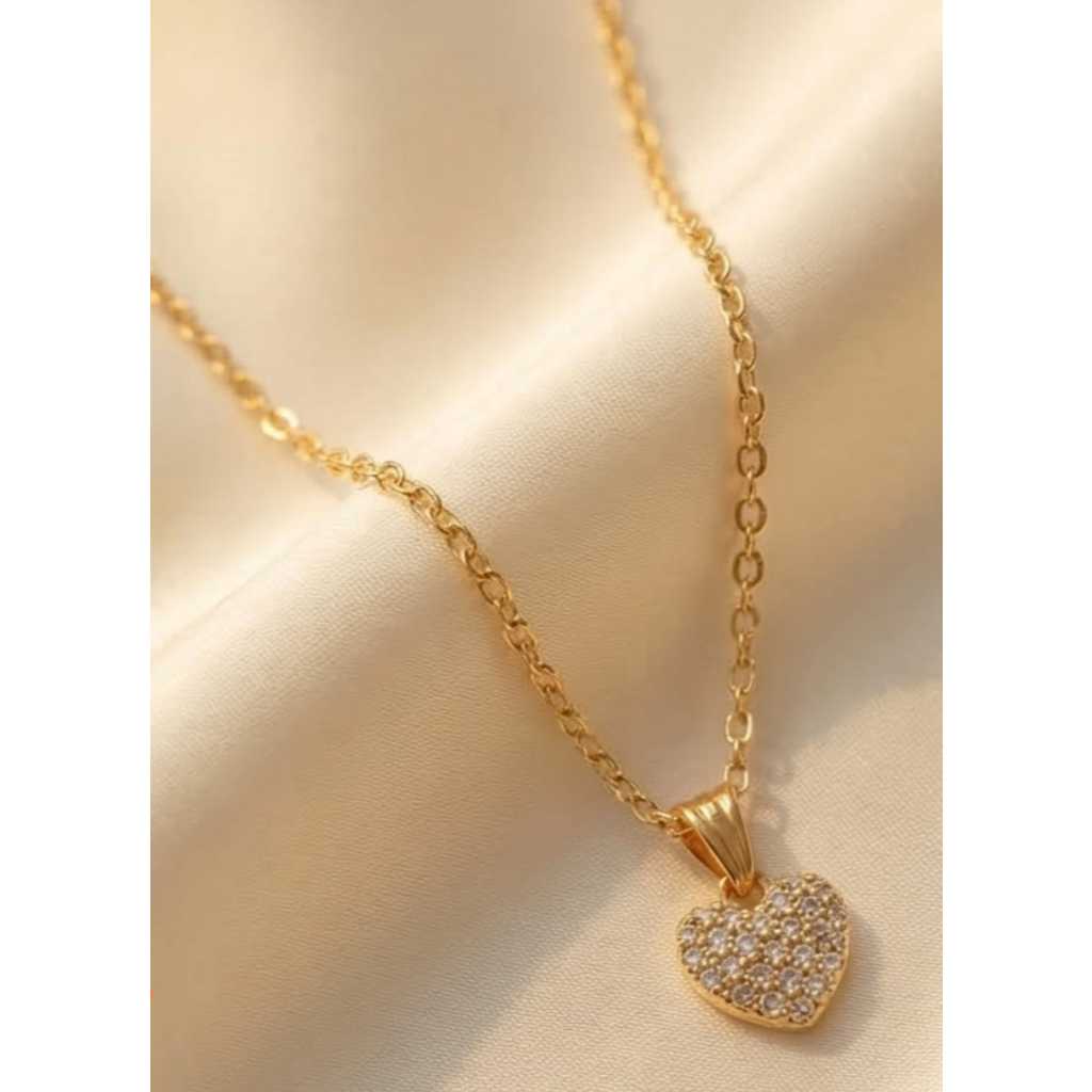 Colar Feminino Corrente Dourada Pingente Coração Cravejado Brilhante - Delicado e Romântico