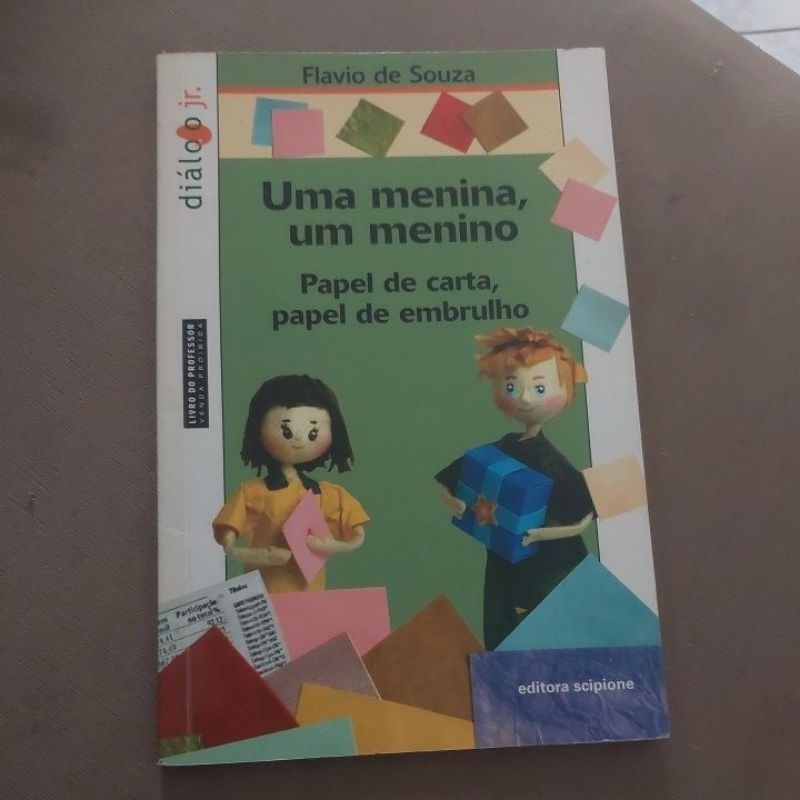 Uma menina, um menino papel de carta, papel de embrulho; Flavio de souza