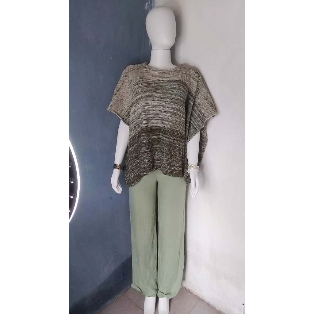 Poncho aberto | em lã | verde/cinza mesclado | Tamanho Único | Brechó/Desapego