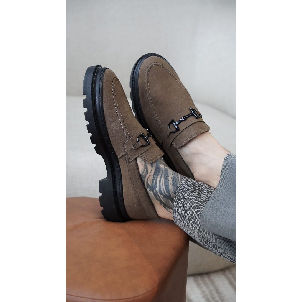 Sapato Social Mocassim Casual Masculino Em Camurça Solado Leve Costurado Oxford Festa Escritório