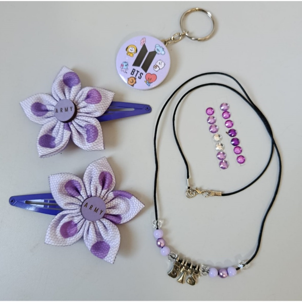 Kit BTS Colar + Chaveiro + Presilha de Fuxico - Acessórios Kpop Army Roxo Borahae