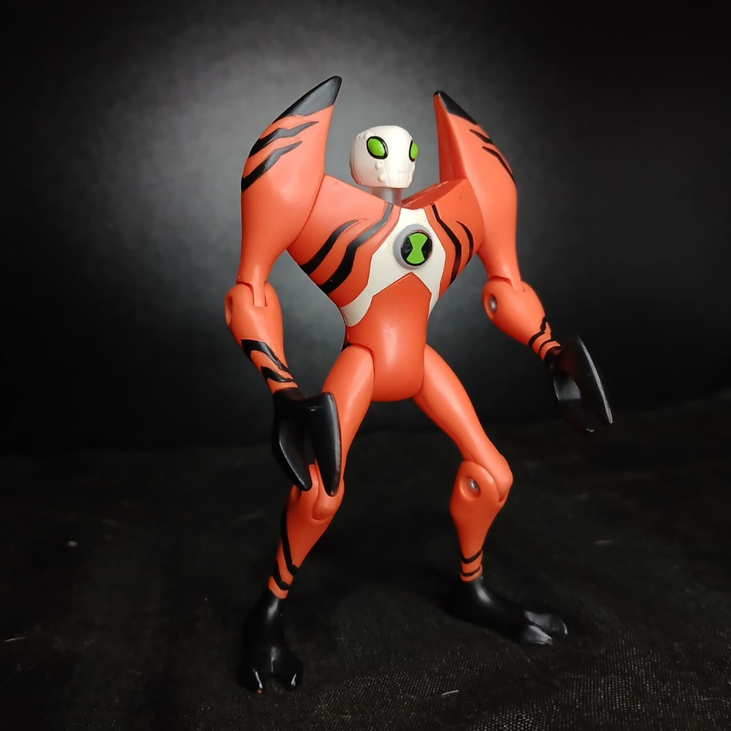 RARÍSSIMO Boneco Ben 10 Ultimate Alien Estrela Polar Haywire EXCLUSIVO ToysRus - Importado Bandai