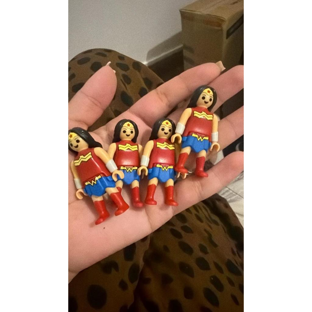 Mulher maravilha - playmobil - Kinder ovo
