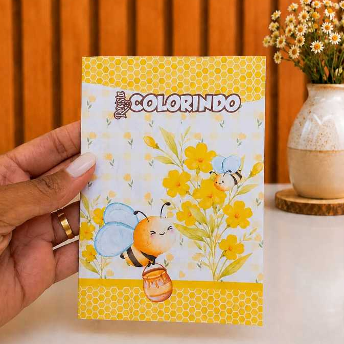 Mini Livro de Colorir Tema Abelhinha – Livrinho de colorir Lembrancinha Personalizada Infantil Abelha – Revista(PEQUENA)