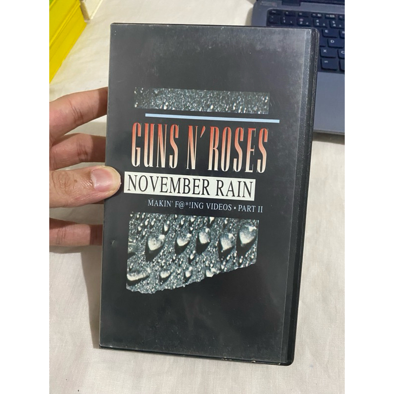 VHS Guns N’ Roses - November Rain - makin’ f@*!ing videos • parte ll