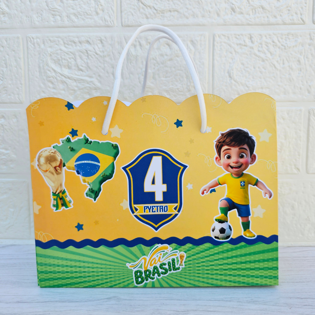 Sacolinha G Personalizada Lembrancinha Festa Infantil Copa Brasil Futebol | PEGUE E MONTE