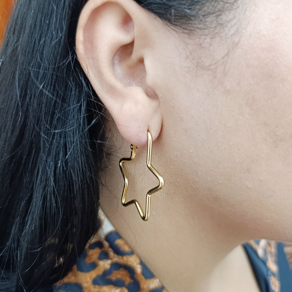 Brinco Feminino Argolas Estrela Grandes 3,5 CM Douradas Festas Dupla Camada de Aço Não Escurecem