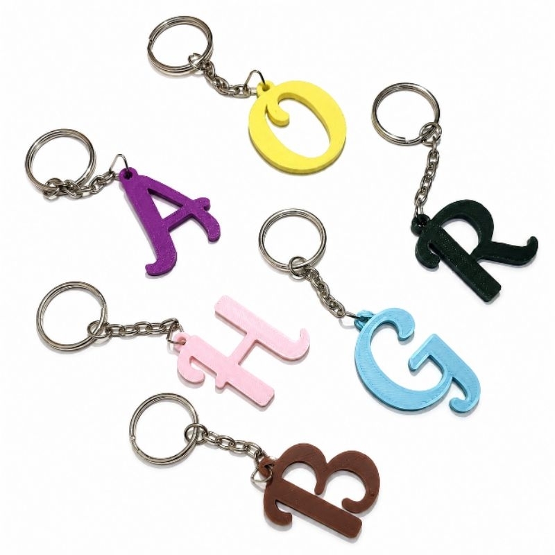 Kit com 15 / 30 chaveiro com inicial do nome personalizado, ideal para lembrancinhas e brindes.