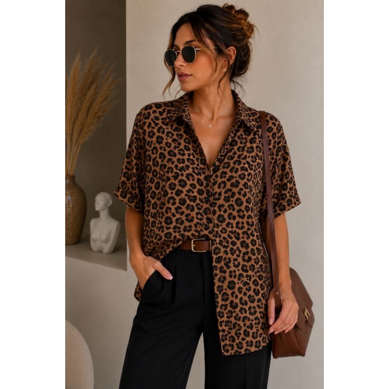 Camisa Botões Feminina Estampa Onça Blusão Estampado Oversized Estiloso e Casual Moda Gringa Saida de Praia