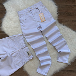 Calça Jeans Feminina Branca Cintura Alta Lycra Modela Bumbum Preta Sem Transparência
